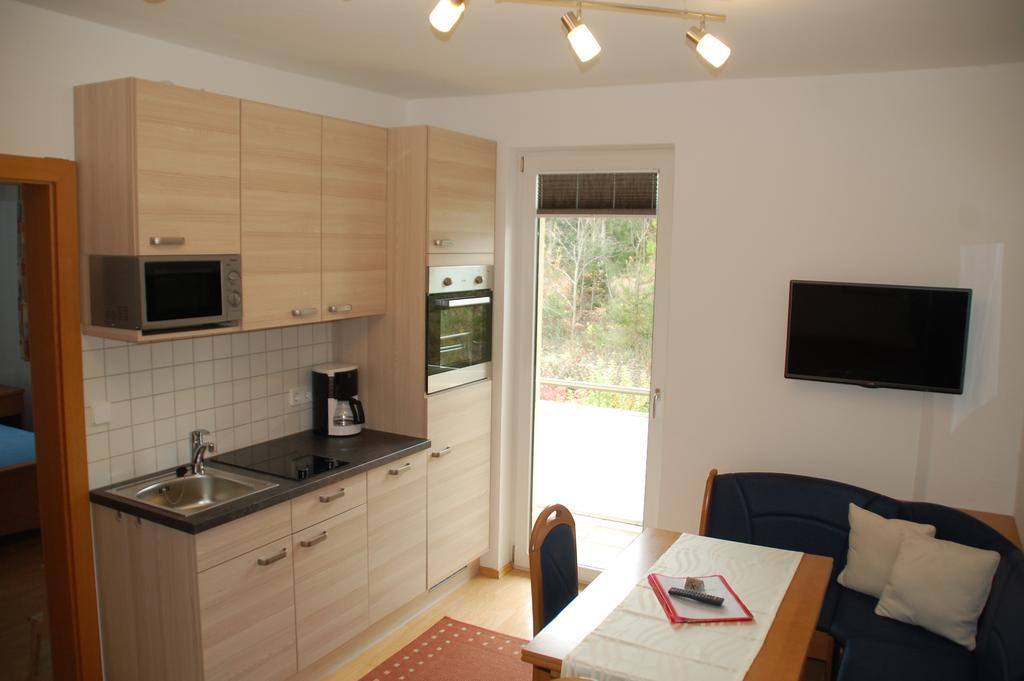 Haus Am Wald Apartman Faak am See Szoba fotó